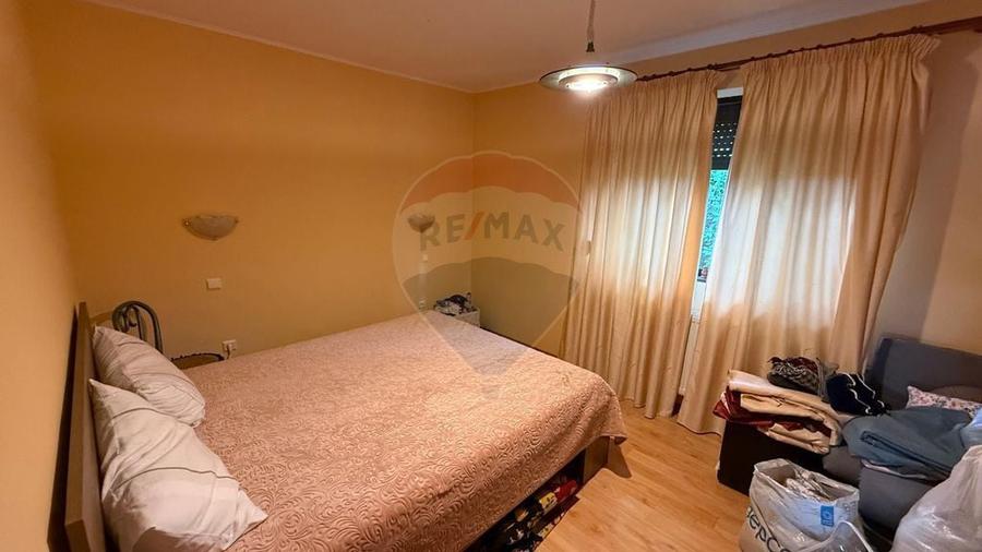 Casă cu 5 camere cu Teren 1000 Mp în Ciușlea
