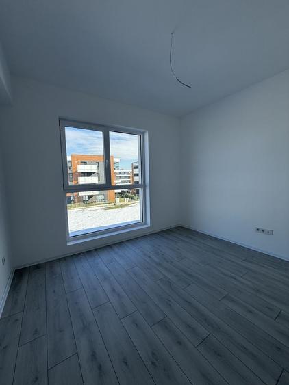 Apartament cu 3 camere decomandat în Theodor Pallady