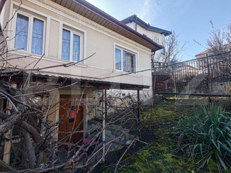 Casă individuală cu 5 camere cu Canalizare în Andrei Mureșanu