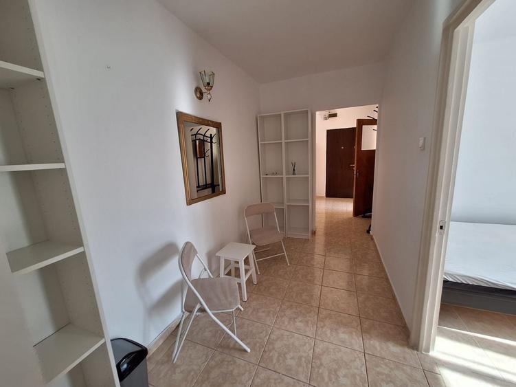 Apartament cu 3 camere decomandat, mobilat în Dristor