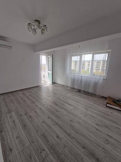 Apartament cu 3 camere decomandat în Brâncoveanu