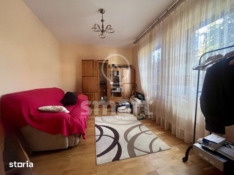 Casă cu 5 camere cu Teren 250 Mp în Florești