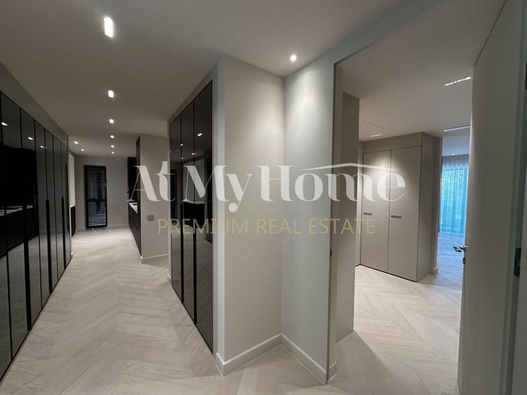 Apartament cu 4 camere decomandat în Kiseleff