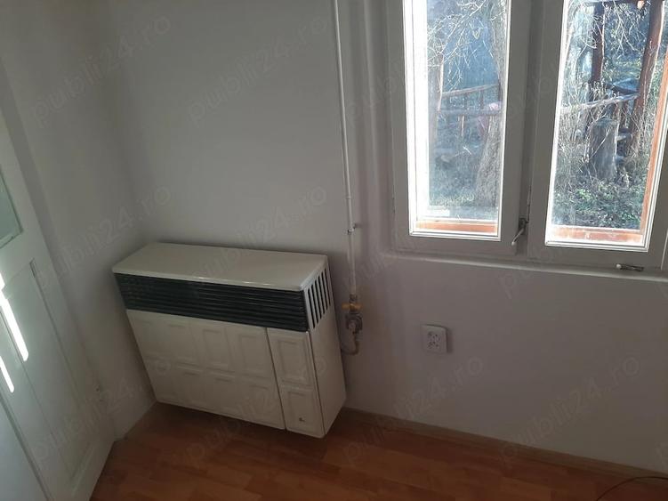 Casă cu 2 camere cu Teren 2000 Mp în Joseni