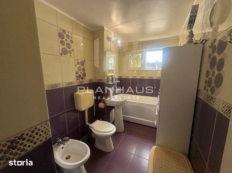 Apartament cu 4 camere decomandat în Vasile Alecsandri