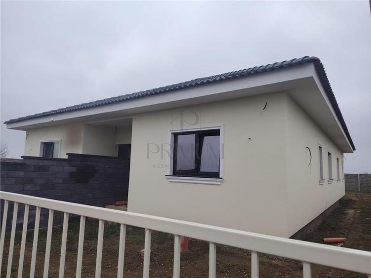 Duplex cu 3 camere cu Teren 310 Mp în Moșnița Nouă