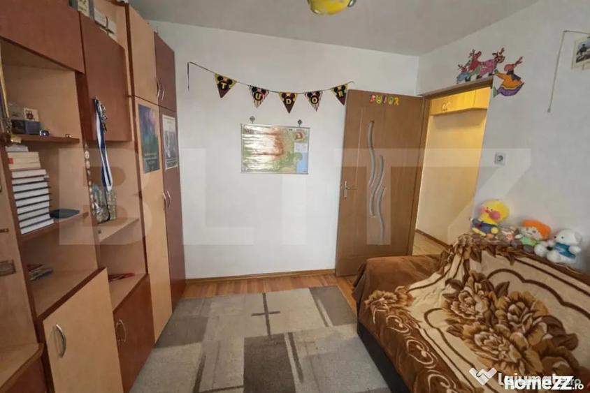 Apartament cu 3 camere decomandat în Dâmbu Pietros