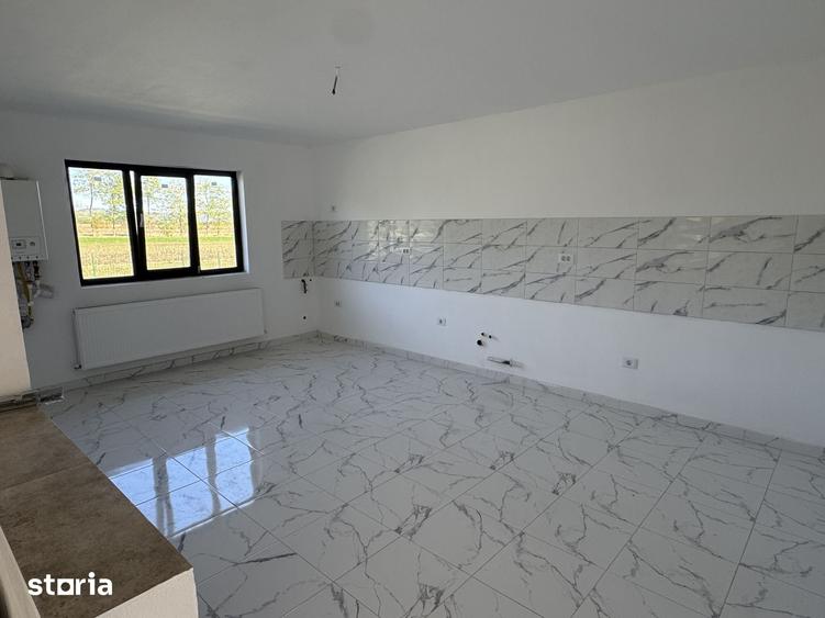 Casă cu 3 camere cu Teren 600 Mp în Central
