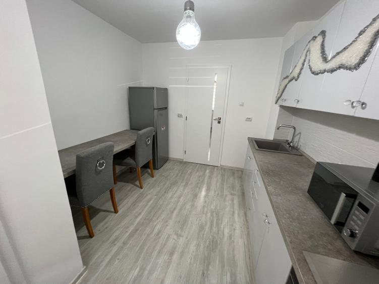 Apartament 3 camere decomandat de închiriat – Zona Terezian - 2