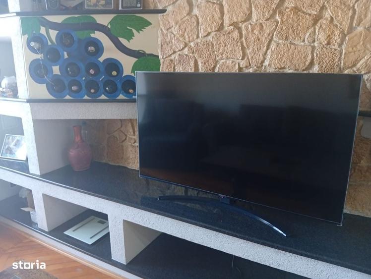 Apartament cu 3 camere semidecomandat în Grădiște