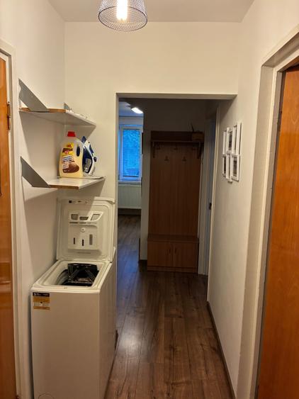 Apartament cu 3 camere decomandat în Berceni