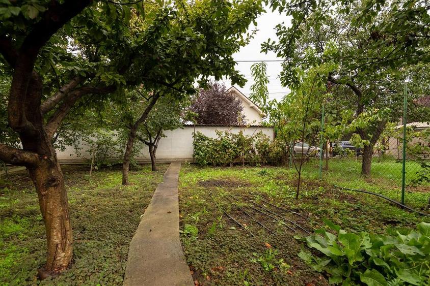 Casă individuală cu 3 camere cu Teren 503 Mp în Iosia