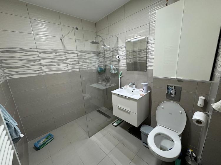 Apartament cu 2 camere semidecomandat în Exterior Vest