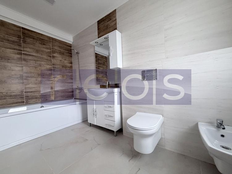 Casă individuală cu 5 camere cu Canalizare în Odăile