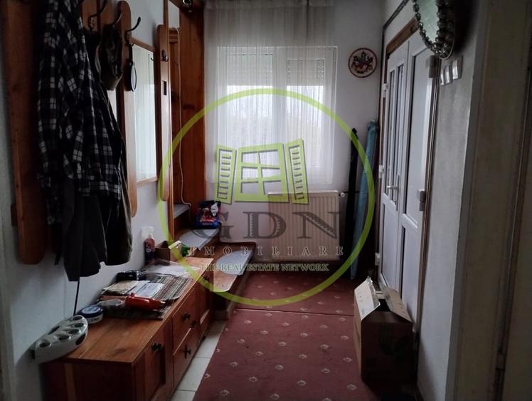 Casă individuală cu 6 camere cu Teren 2200 Mp în Cerașu