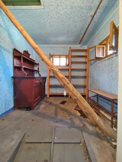 Casă cu 4 camere cu Teren 4122 Mp în Petid