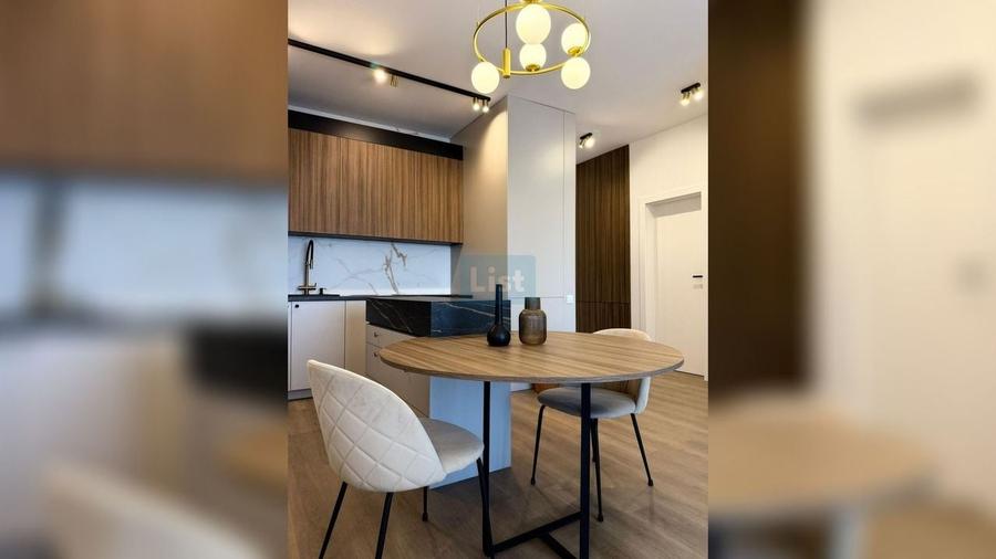Apartament cu 2 camere semidecomandat, mobilat în Florești