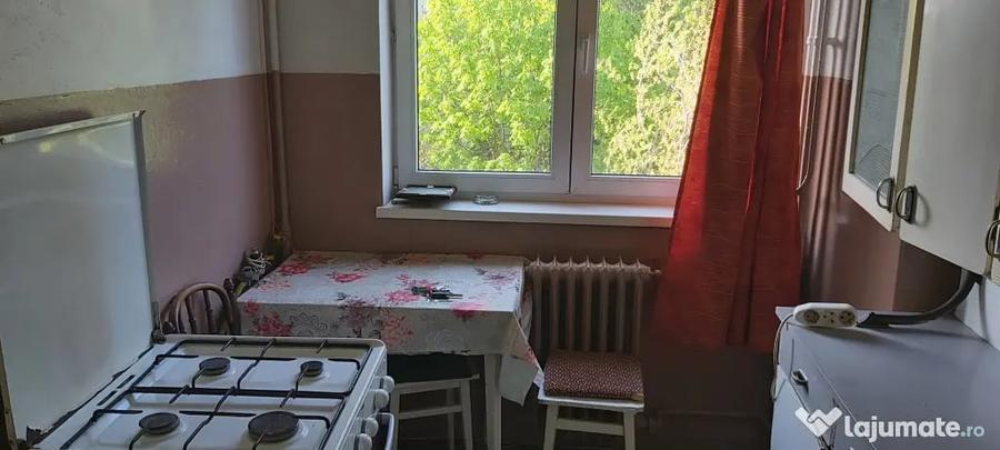 Apartament cu 2 camere semidecomandat în Bucureștii Noi