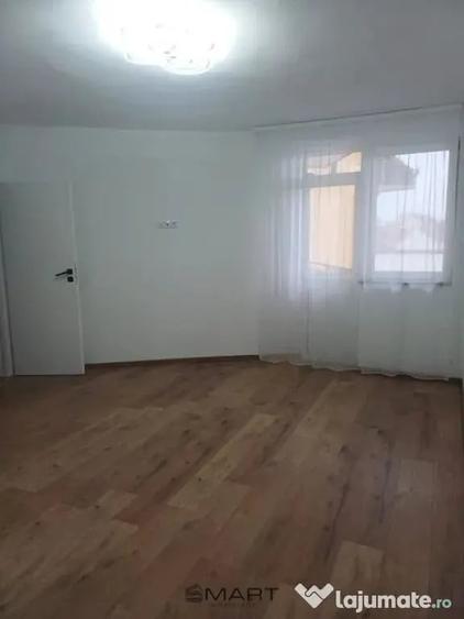 Apartament cu 2 camere decomandat în Ștrand
