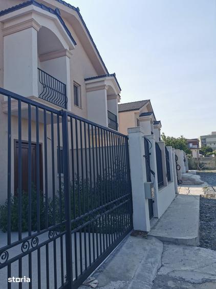 Casă cu 4 camere cu Teren 246 Mp în Tomis Nord