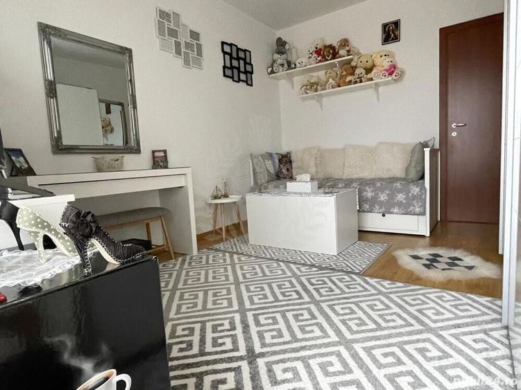 Apartament cu 2 camere decomandat, mobilat în Central