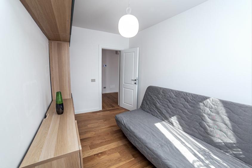 Apartament cu 2 camere decomandat, mobilat în P-ța Victoriei