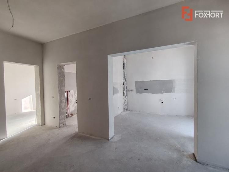 Apartament cu 3 camere decomandat în Giroc