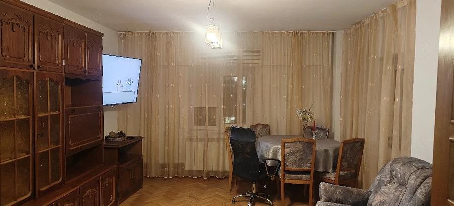 Apartament cu 2 camere decomandat în 9 Mai