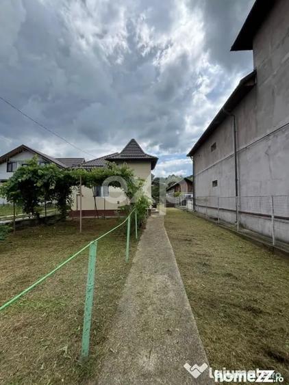 Casă cu 3 camere cu Teren 1140 Mp în Central