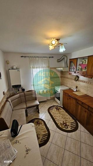 Apartament 3 camere,decomandat, 2 balcoane - 8