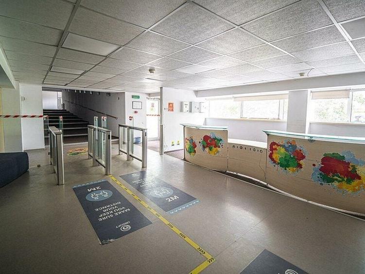 Spațiu comercial, de 600 mp, în P-ta Presei Libere