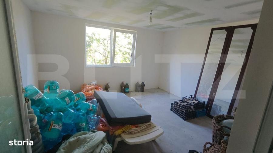 Casă cu 4 camere în Central