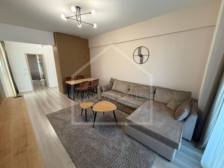Apartament cu 2 camere semidecomandat, mobilat în Băneasa