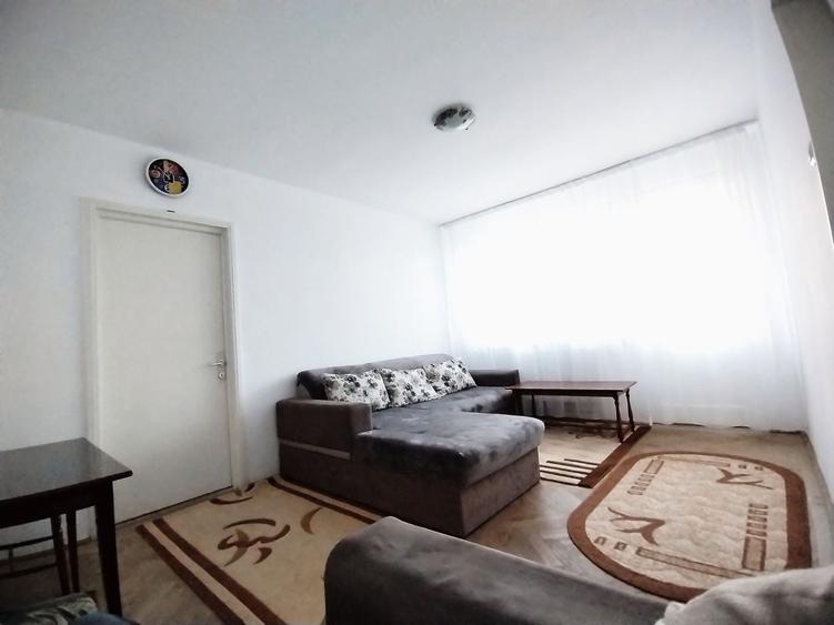 Apartament cu 2 camere semidecomandat, mobilat în Tomis II