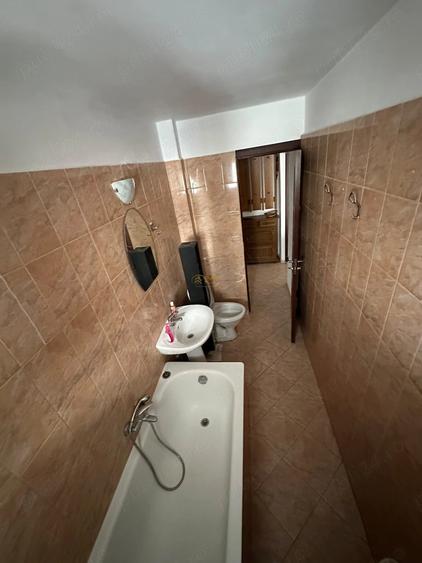 Apartament cu 2 camere decomandat în Gară