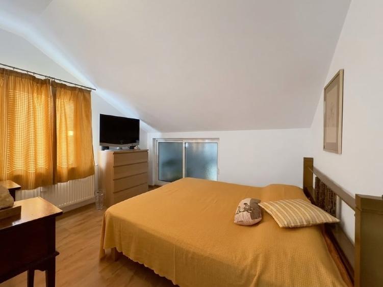 Duplex cu 4 camere cu Garaj în Vest