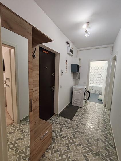 Apartament cu 2 camere semidecomandat în Apărătorii Patriei