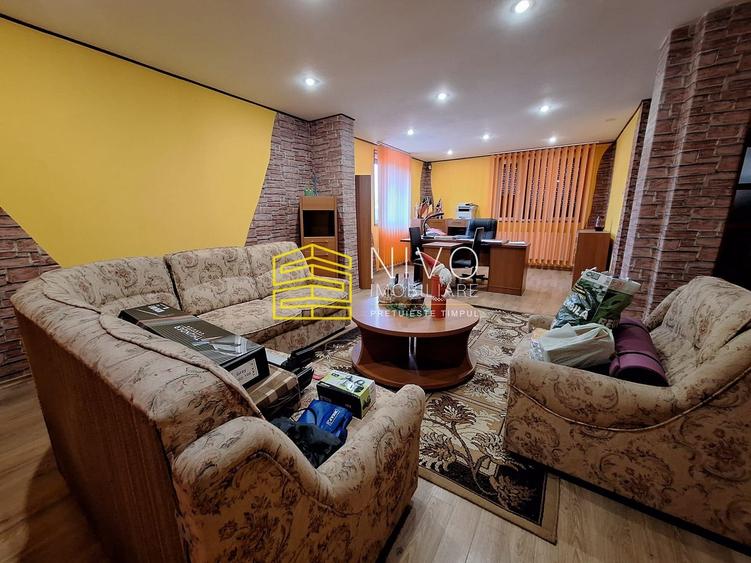 Casă individuală cu 6 camere cu Canalizare în Central