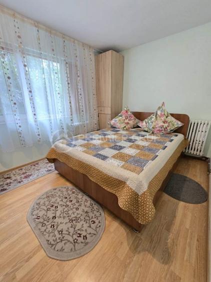 Apartament cu 2 camere în Podu Roș
