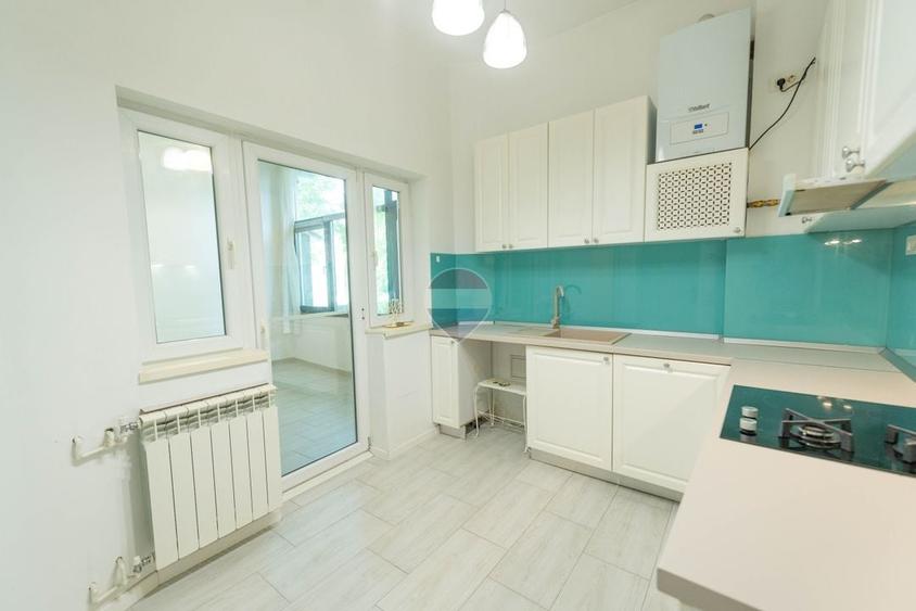 Apartament de vanzare 137 mp, zona centrala, curte proprie - 23