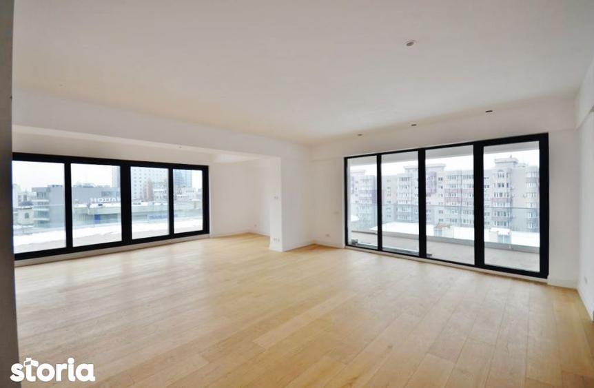 Apartament cu 5 camere în Gara de Nord