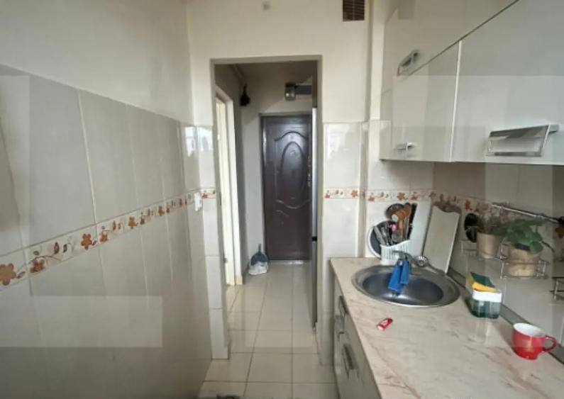 Apartament cu 2 camere semidecomandat în Aurel Vlaicu