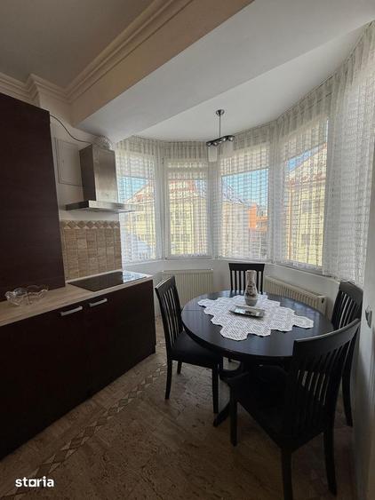 Apartament cu 3 camere semidecomandat în Bună Ziua
