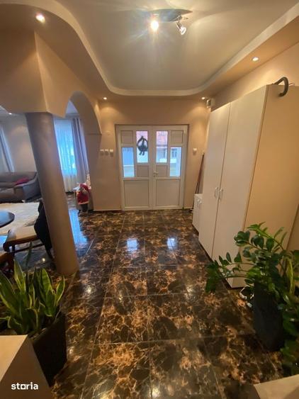 Casă cu 4 camere în Tăuții de Sus