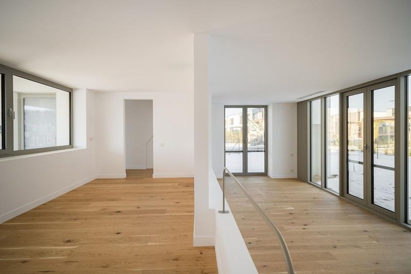 Duplex cu 4 camere cu Canalizare în Tunari