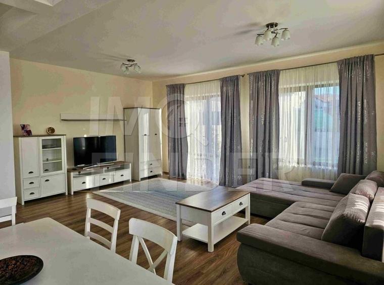 Duplex cu 5 camere cu Canalizare în Europa