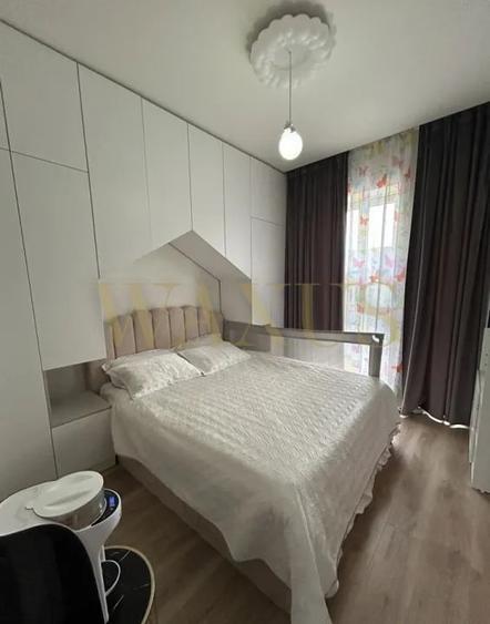Penthouse cu 3 camere semidecomandat, mobilat în Florești