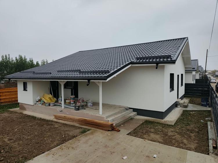 Casă individuală cu 3 camere cu Teren 340 Mp în Joița