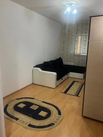 Apartament cu 3 camere decomandat în Doamna Ghica