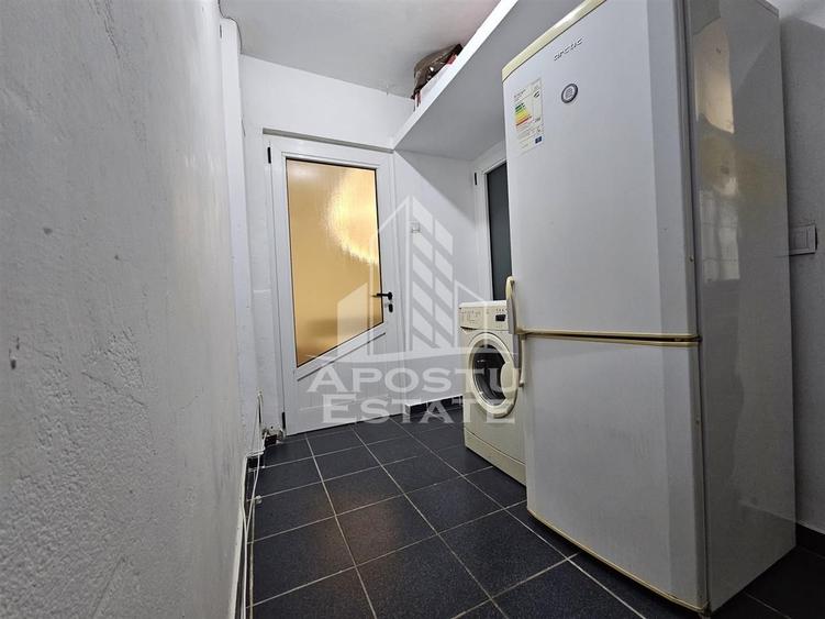 Apartament o camera decomandat zona Take Ionescu - 3
